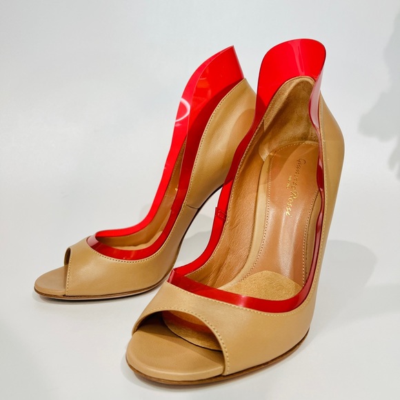 Gianvito Rossi peep toe high heels - Picture 3 of 9